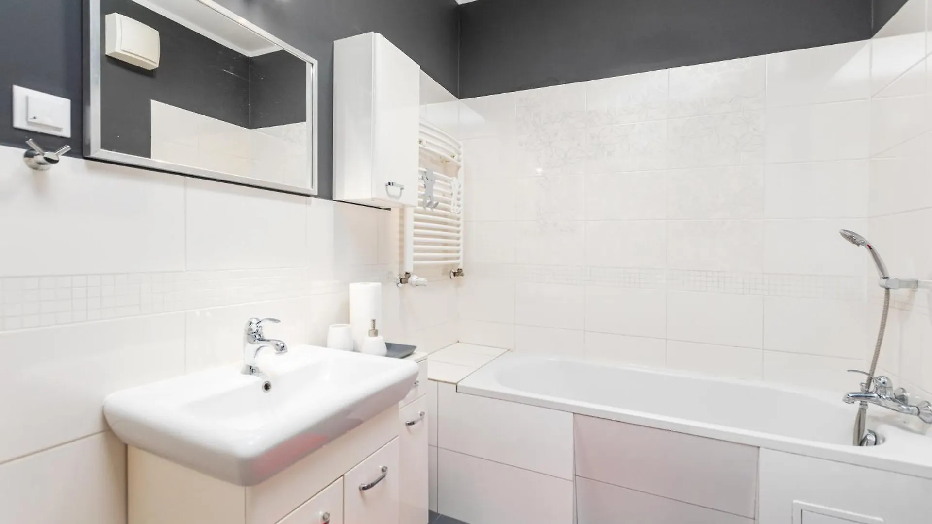 Krypska 18 By Homeprime Warsaw