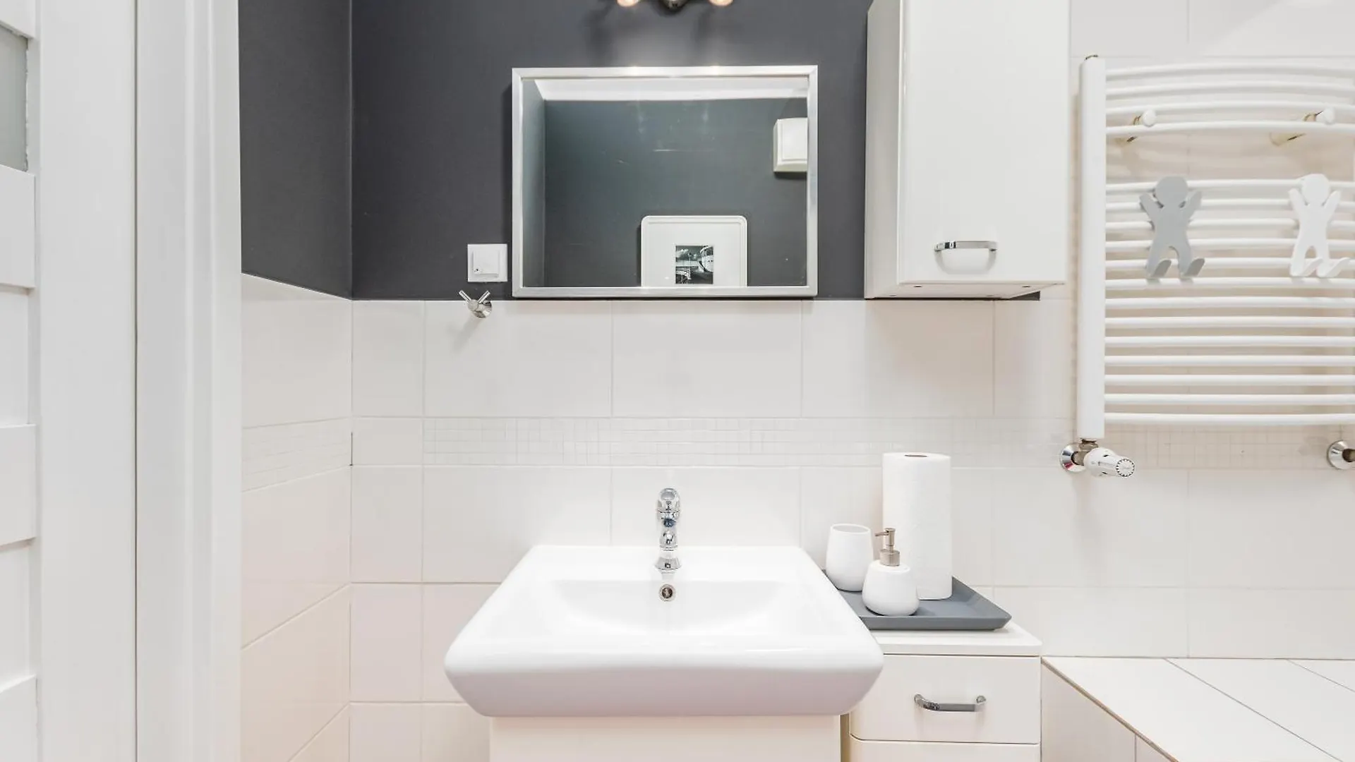 Krypska 18 By Homeprime Warsaw Apartment