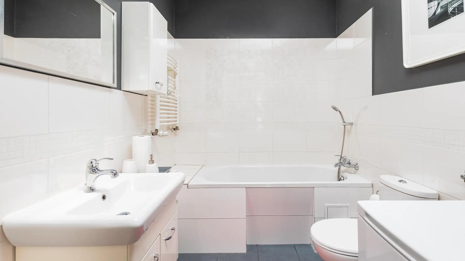 Apartment Krypska 18 By Homeprime Warsaw Poland